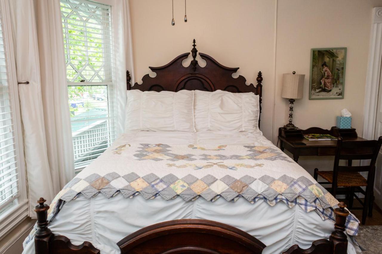 The Charleston Inn Hendersonville Nc מראה חיצוני תמונה